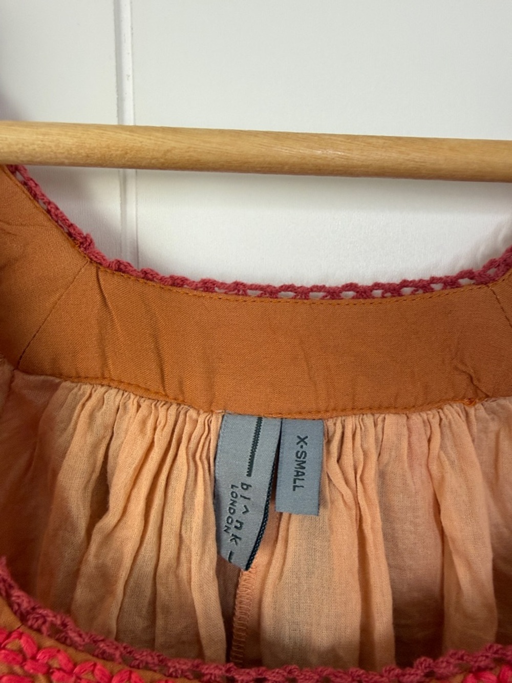 Bl^nk London Anthropologie Women's Tessa Orange Motif Size X-Small Puff Sleeve - Picture 4 of 9